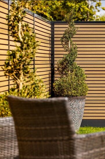 DURAPOST 6FT X 1FT  URBAN SLATTED COMPOSITE FENCING NATURAL PK OF 2