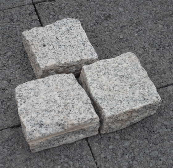 SILVER GRANITE SETTS 100 X 100 X 50MM