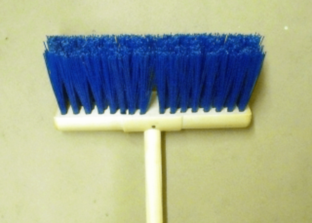 13" PVC STIFF SWEEPING BRUSH PA520BLH
