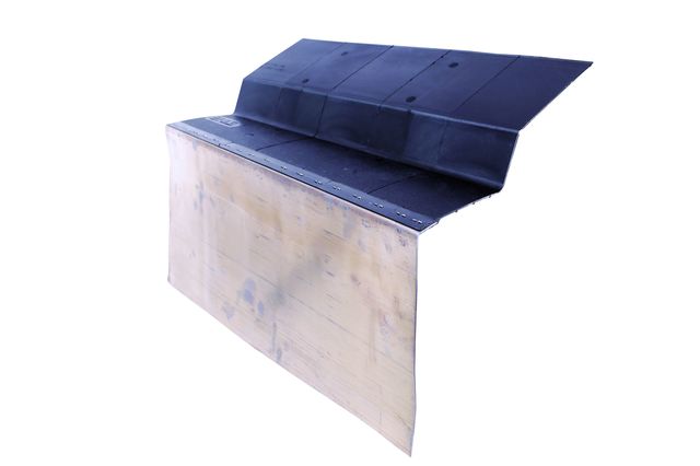 TYPE X RIDGE TRAY 600MM LONG C/W LEAD