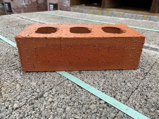 65MM RAVENHEAD OLDCOTT RUSTIC BRICK (PK/500)
