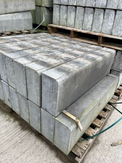 255 X 125 X 914MM BULLNOSED KERB