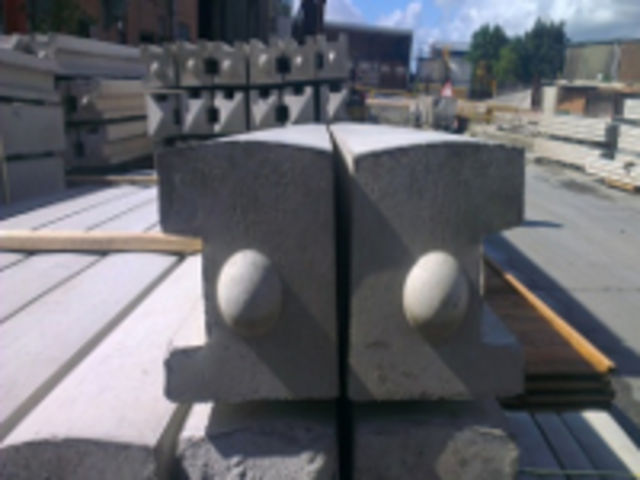 9' 9" CONCRETE END POST