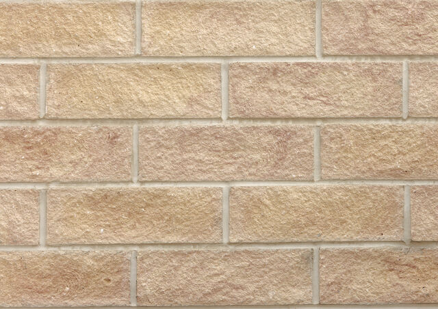 CROMWELL BROWN TEXTURED COPING 600 X 136 X 50MM