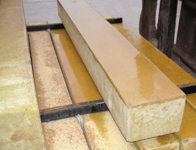 7`0" 6x4 BUFF SMOOTH FACED LINTEL (2100MM)