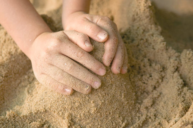 MEDIUM BAG MOIST SILICA SAND